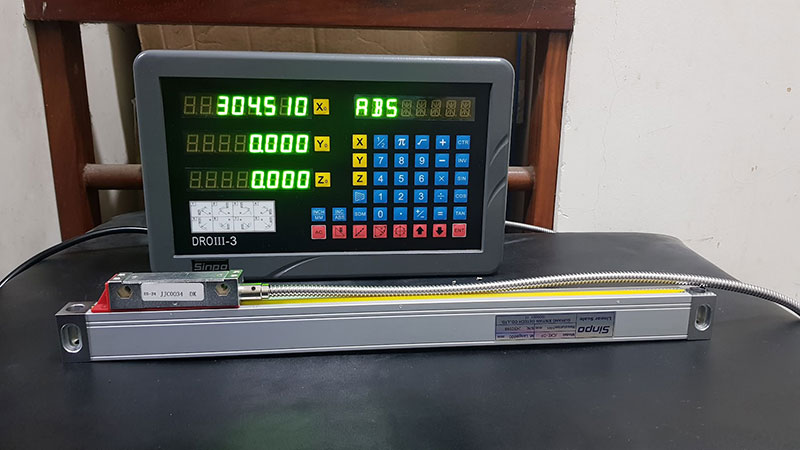 Màn hình thước quang Sinpo 3 trục